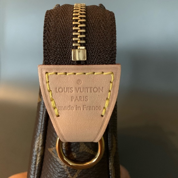 SOLD Louis Vuitton Pochette Accessories Monogram Canvas - Picture 9 of 15